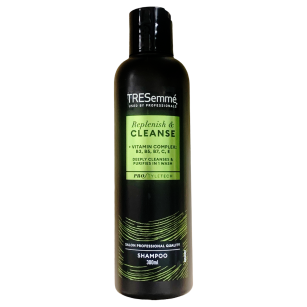 TRESemmé komplementární Čistící šampon na vlasy s vitamíny 300 ml